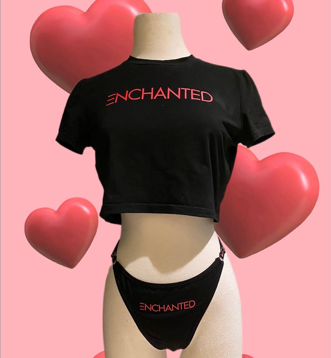 CROPPED T SHIRT AND THONG